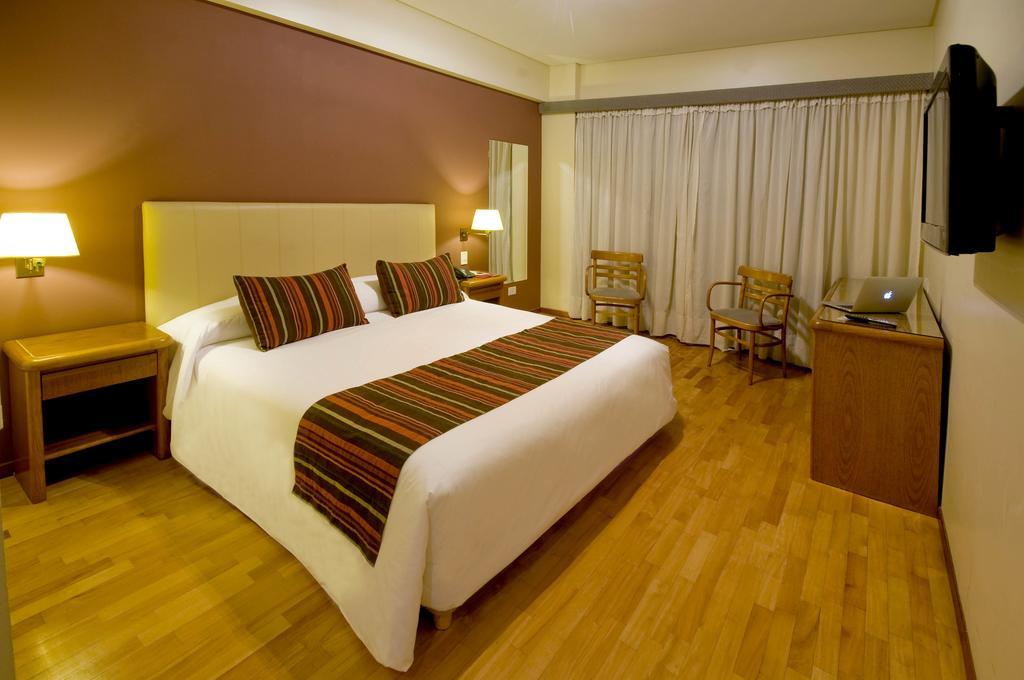 Hotel Argos Bahía Blanca Rom bilde